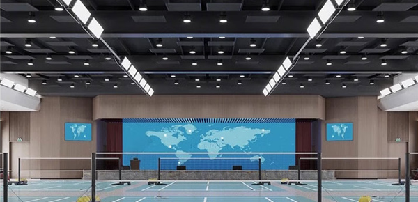 照亮竞技巅峰：悦顿体育照明，专业羽毛球馆照明的智慧之选