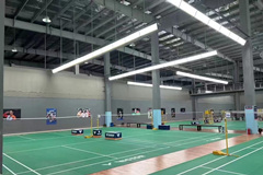 告别刺眼眩光，点亮专业赛场｜悦顿体育照明，让羽毛球馆更上档次、更聚人气！